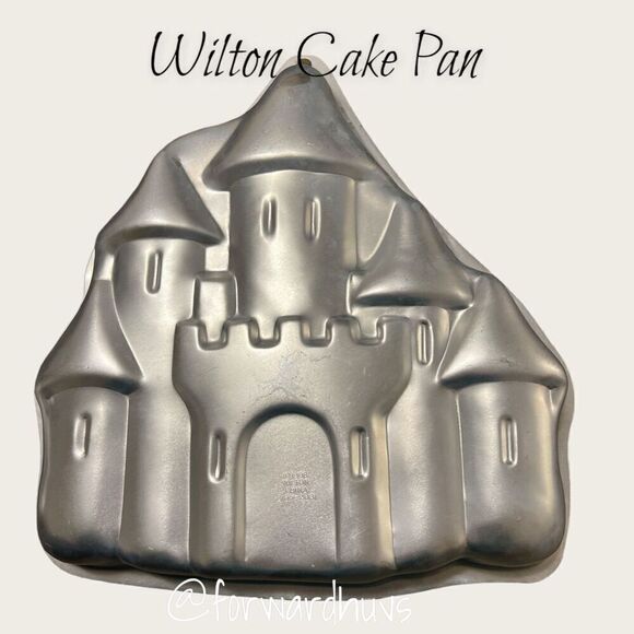 Wilton Castle Cake Pan (1 of 2) - Picture 9 of 12